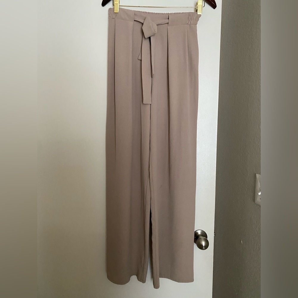 Zara Beige Wide-Leg Pants with Tie Waist, pre loved, good condition, Size M